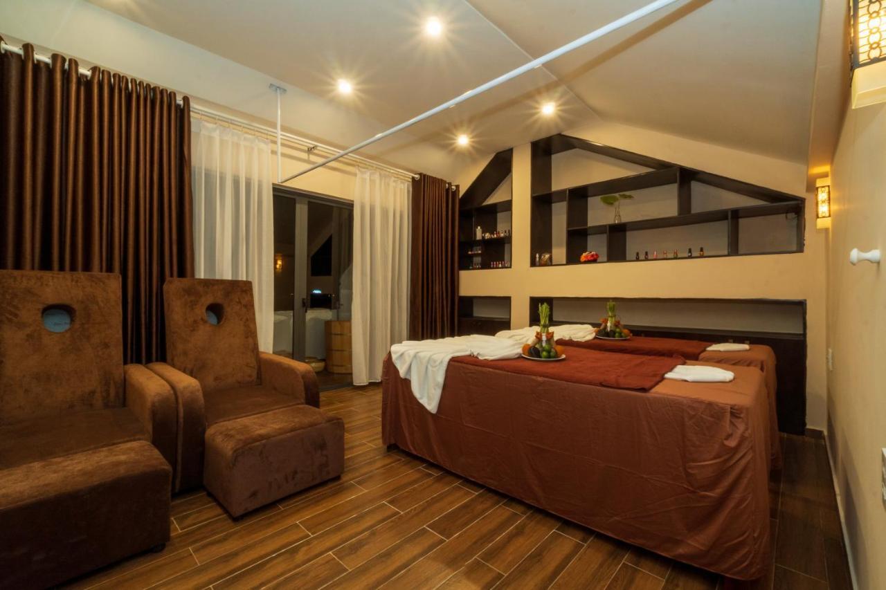 Gravel Pool & Villa Hội An